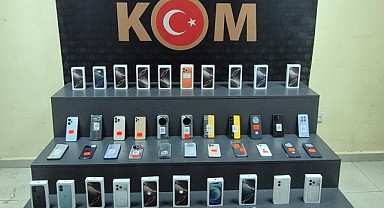 Dilovası’nda gümrük kaçağı telefonlar ele geçirildi!