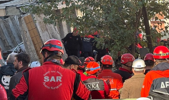 Enkazdan Dilara Bilir sağ olarak kurtarıldı