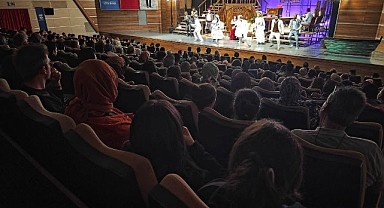 Gebze'de perde, sanata açıldı