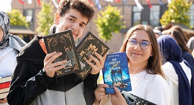 Genç yazarlar kitap fuarında ilgi gördü