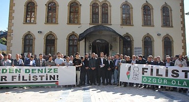 İsrail'in gemilere saldırısına Kocaeli'de tepki gösterildi