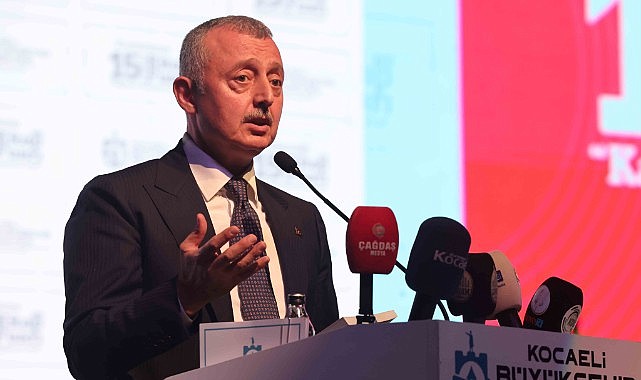 Kocaeli Kitap Fuarı'na görkemli törenle açıldı