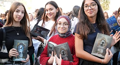 Kocaeli Kitap Fuarı, yoğun ilgi görüyor