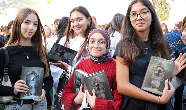 Kocaeli Kitap Fuarı, yoğun ilgi görüyor