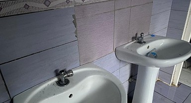 Mesire alanında bulunan şadırvanı tahrip ettiler