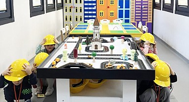 Minik mimarlara güvenli yapılar anlatıldı