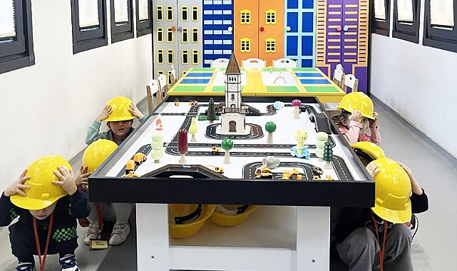 Minik mimarlara güvenli yapılar anlatıldı