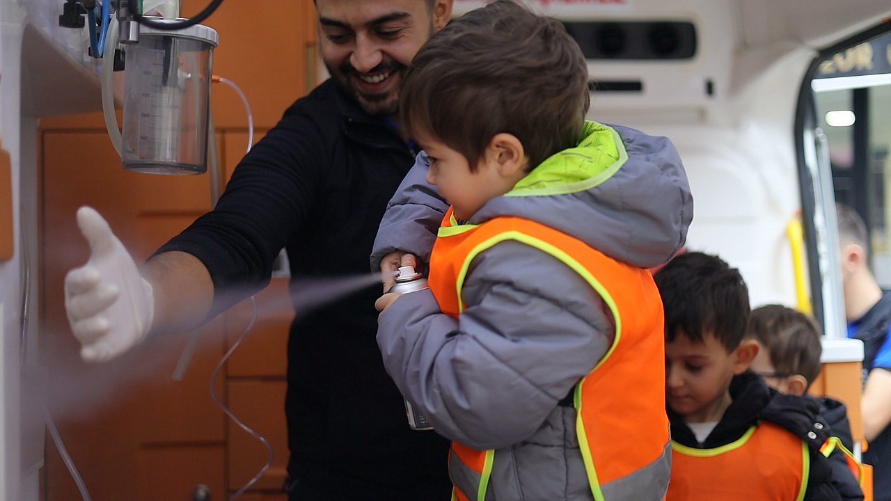 Minik öğrenciler, afetlere karşı bilinçleniyor