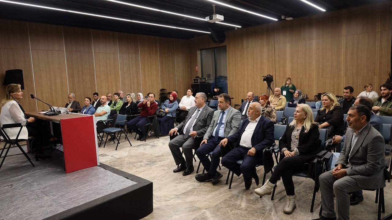 Özbağ, çekirdek ailenin eksilerine dikkat çekti