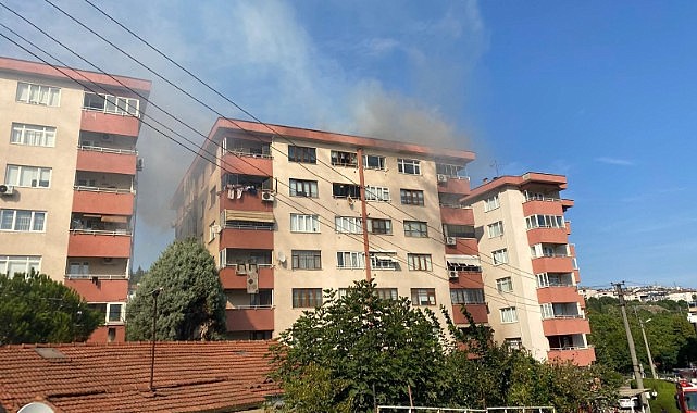 Tadilat yapılan çatı cayır cayır yandı