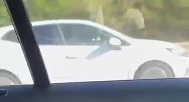 Trafikte bebekli aileyi sıkıştıran şahsın ehliyetine el konuldu!