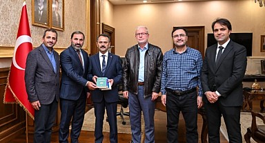 Ufka Yolculuk Yarışması Temsilcileri Vali Aktaş'ı ziyaret etti