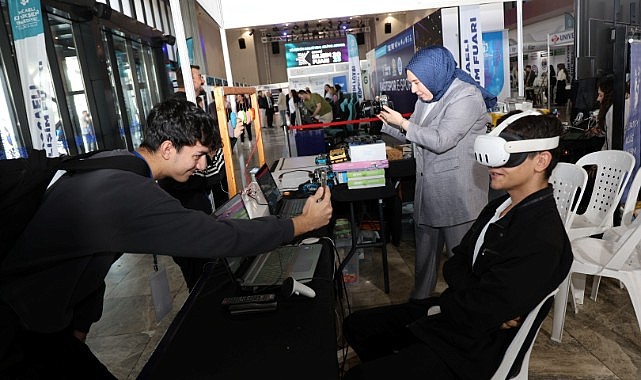 7’den 70’e herkes Bilişim Fuarı’na akın etti