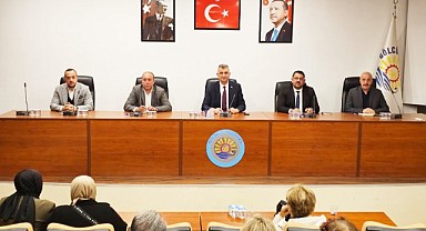 Başkan Sezer muhtarların taleplerini dinledi