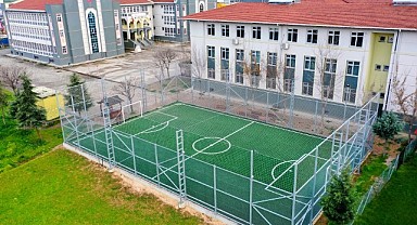 Büyükşehir 6 ilçeye 12 futbol sahası kazandırdı!