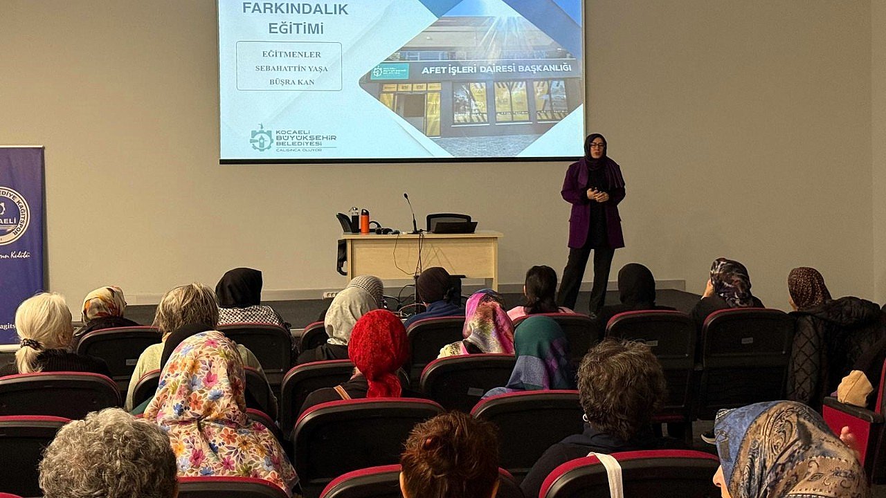 Büyükşehir’de kadınlara afet bilinci kazandırıldı