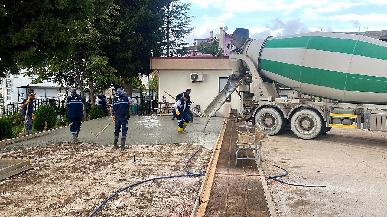 Büyükşehir, huzurevine Bocce sahası yapıyor