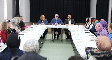 Çiftçi, Bilgi Evi’ndeki kursiyerleriyle bir araya geldi