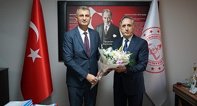 Gölcük’te Öğretmenler Günü törenle kutlandı