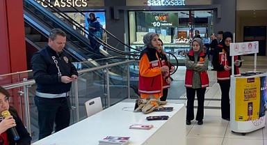 “İşareti Fark Et” sloganıyla kadına şiddete dikkat çekildi
