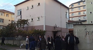 İşçilerin kaldığı binada yangın çıktı!