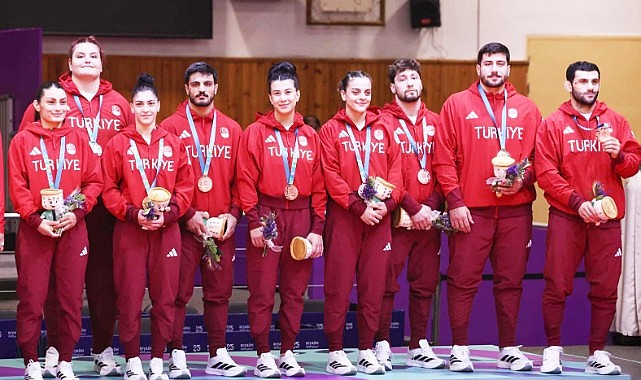 Kağıtspor, Riyad’dan madalyalar ile döndü