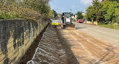 Kandıra’da yağmur suyu kanalları temizlendi