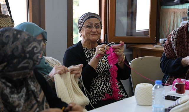KAR-MEK'te üretken eller iş başında