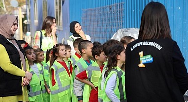 Kartepe'de öğrencilere geri dönüşüm bilinci aşılanıyor