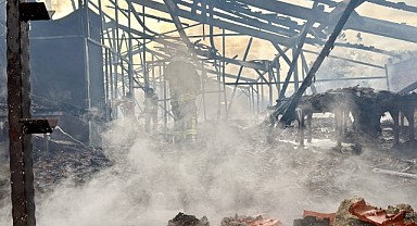 Mutfak tezgahları üretim tesisinde çıkan yangın korkuttu!