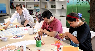 Özel bireyler Gonca’da sanatla bütünleşiyor