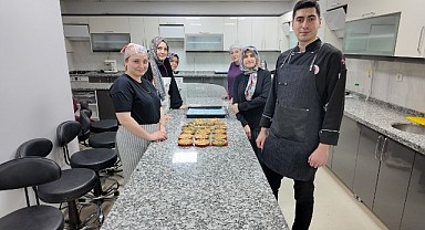 Yeni pasta şefleri eğitimlerine başladı