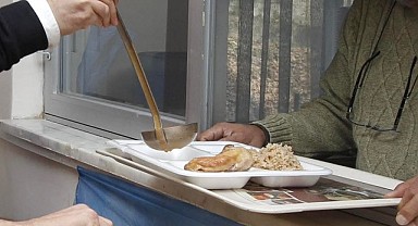 Büyükakın, kentteki evsizlere kucak açtı