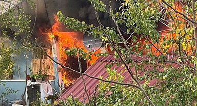 Çakmağı doldurmak isteyen kadın evi yaktı!