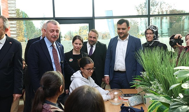 Dilovası’nda inşa edilen kütüphanenin açılışı yapıldı