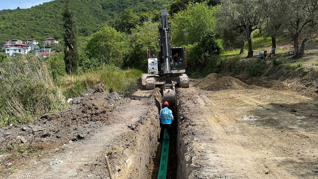 Halıdere’de altyapı çalışmaları devam ediyor
