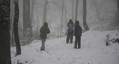 Kartepe’de kar manzaraları mest etti