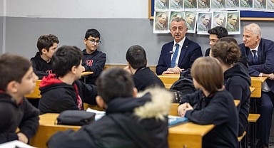 Küçük başkan sözünü tuttu! Büyükakın'ı okula getirdi