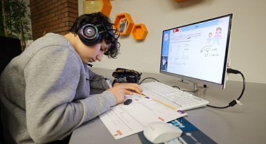 Öğrenciler Gençlik Merkezi’nde huzurla ders çalışıyor