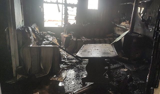 Prefabrikte çıkan yangında 70 yaşındaki adam öldü!