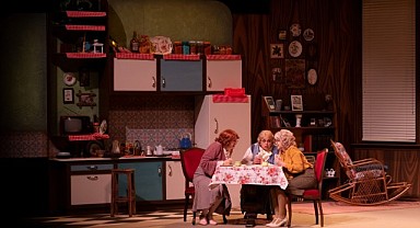 “Üç Jokerli Konken” Berlin’de sahne alıyor