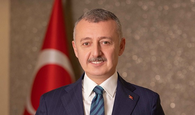 Büyükakın, öğretmen ve öğrencileri tebrik etti