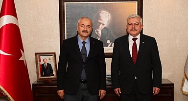 Büyükgöz Batı'yı makamında ağırladı