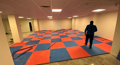 Büyükşehir eğitim kurumlarını kaderine bırkamıyor!