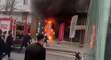 Çayırova’da bisiklet dükkânı cayır cayır yandı!