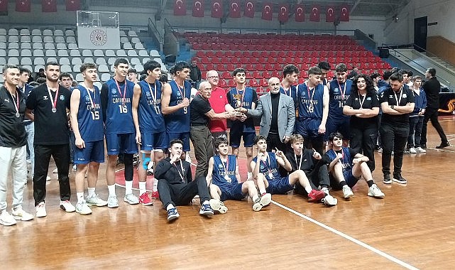 Çayırova genç dev adamları ikinci oldu