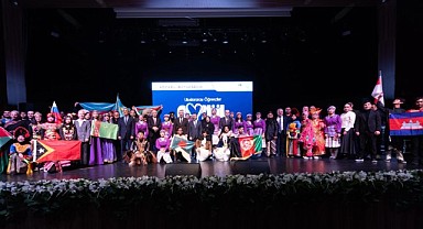 “Sizler sadece öğrenci değil, gönül elçilerimizsiniz”