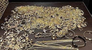 Adliyeden çalmış! Kuyumcuda nakde çevirmiş