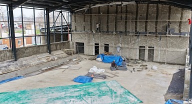 Başiskele'de kapalı spor salonu inşaatı yükseliyor