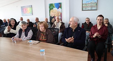 Büyükgöz huzurevi sakinlerini ziyaret etti